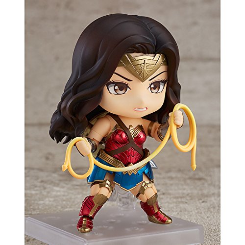 Wonder Woman Hero's Edition: ~3.9" x Nendoroid Mini Action Figure + 1 Anime Themed Trading Card Bundle